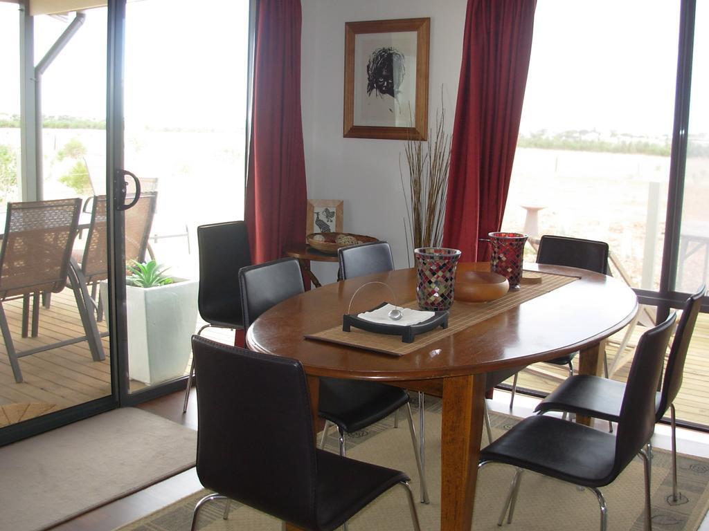 Linger Longer Cottages Port Elliot Ruang foto